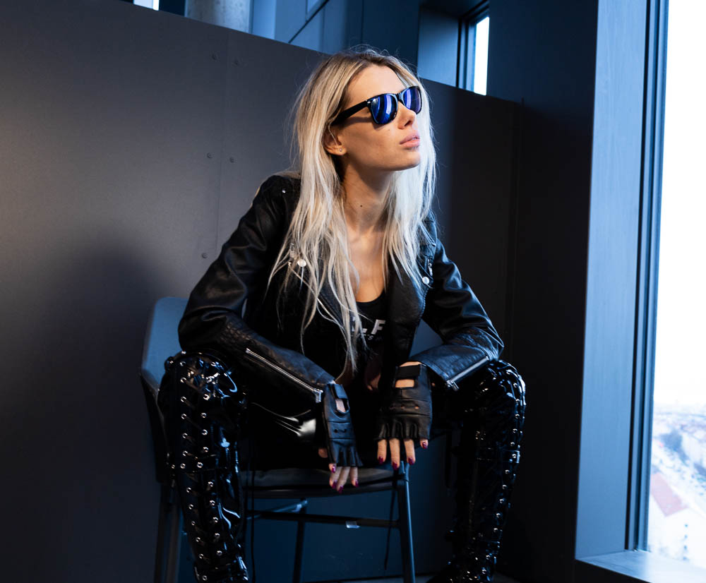 Metal Girl, Rock Girls, Metalhead Girl, Tattoo Girl, Goth Girl, Inked Girl, Punk Girl, Alt Girl, Alternative Girls, Rock Magazine, Metal Magazine,