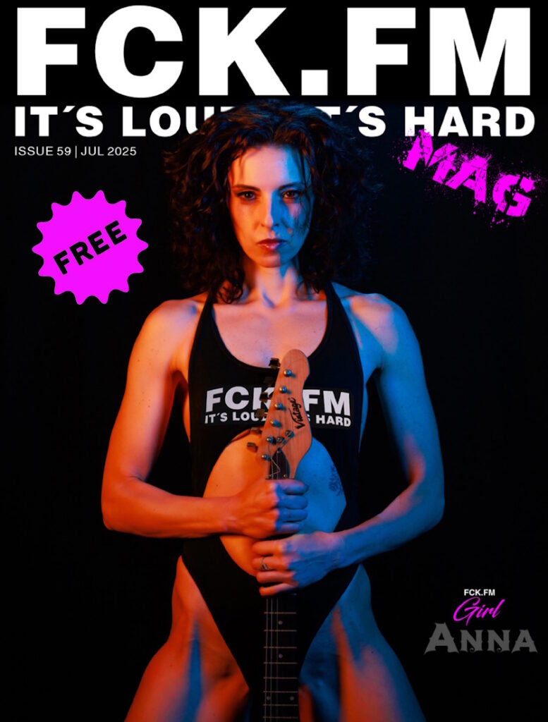 Metal Girl, Rock Girls, Metalhead Girl, Tattoo Girl, Goth Girl, Inked Girl, Punk Girl, Alt Girl, Alternative Girls, Rock Magazine, Metal Magazine,