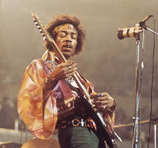 jimi hendrix gettyimages 84894709 scaled